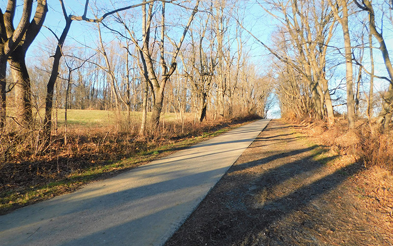 The hiking trail section of the Nine Foot Road